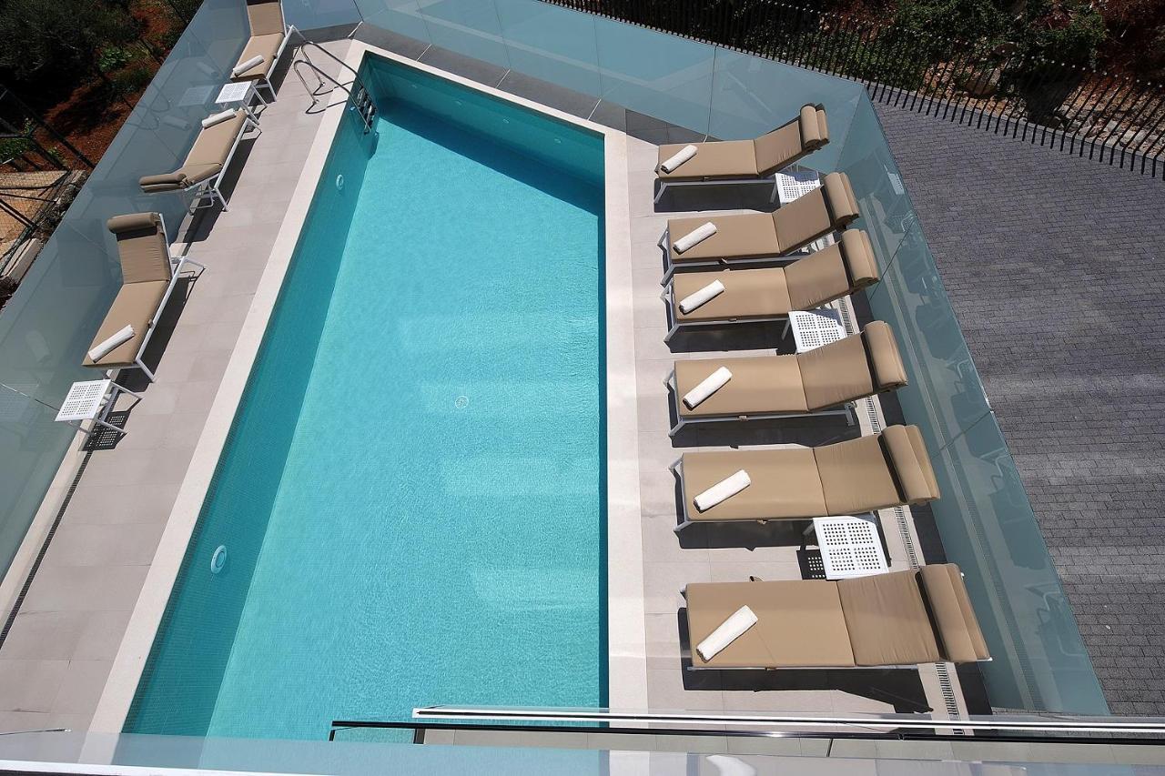 New Apartment With Swimming Pool Near The Beach Ičići Exterior foto