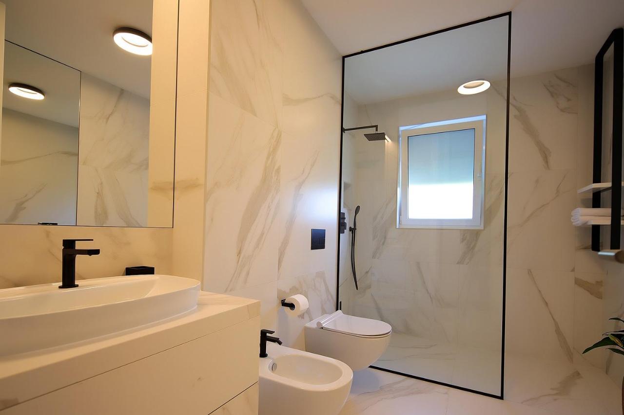 New Apartment With Swimming Pool Near The Beach Ičići Exterior foto