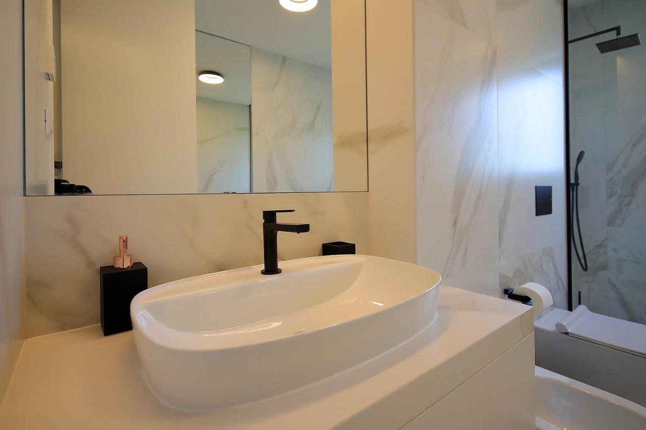 New Apartment With Swimming Pool Near The Beach Ičići Exterior foto