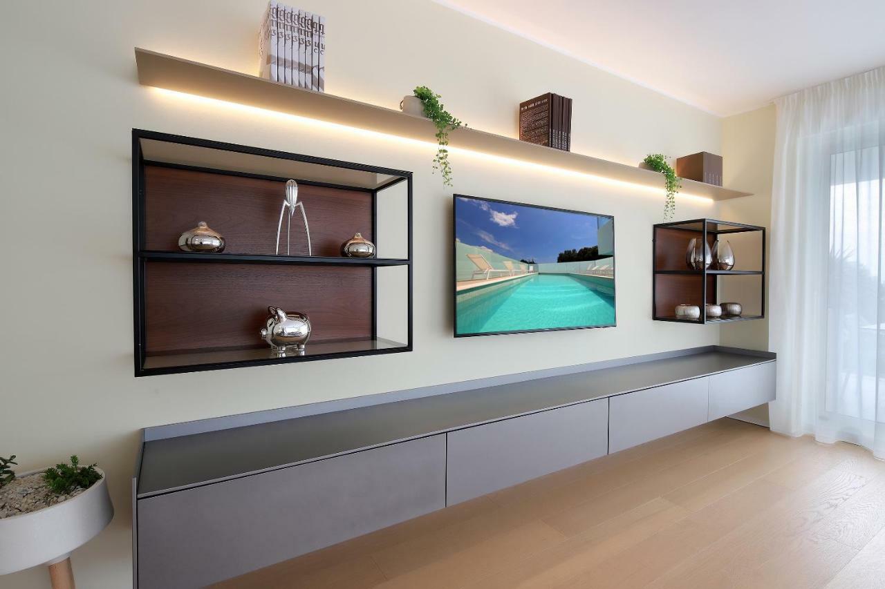 New Apartment With Swimming Pool Near The Beach Ičići Exterior foto