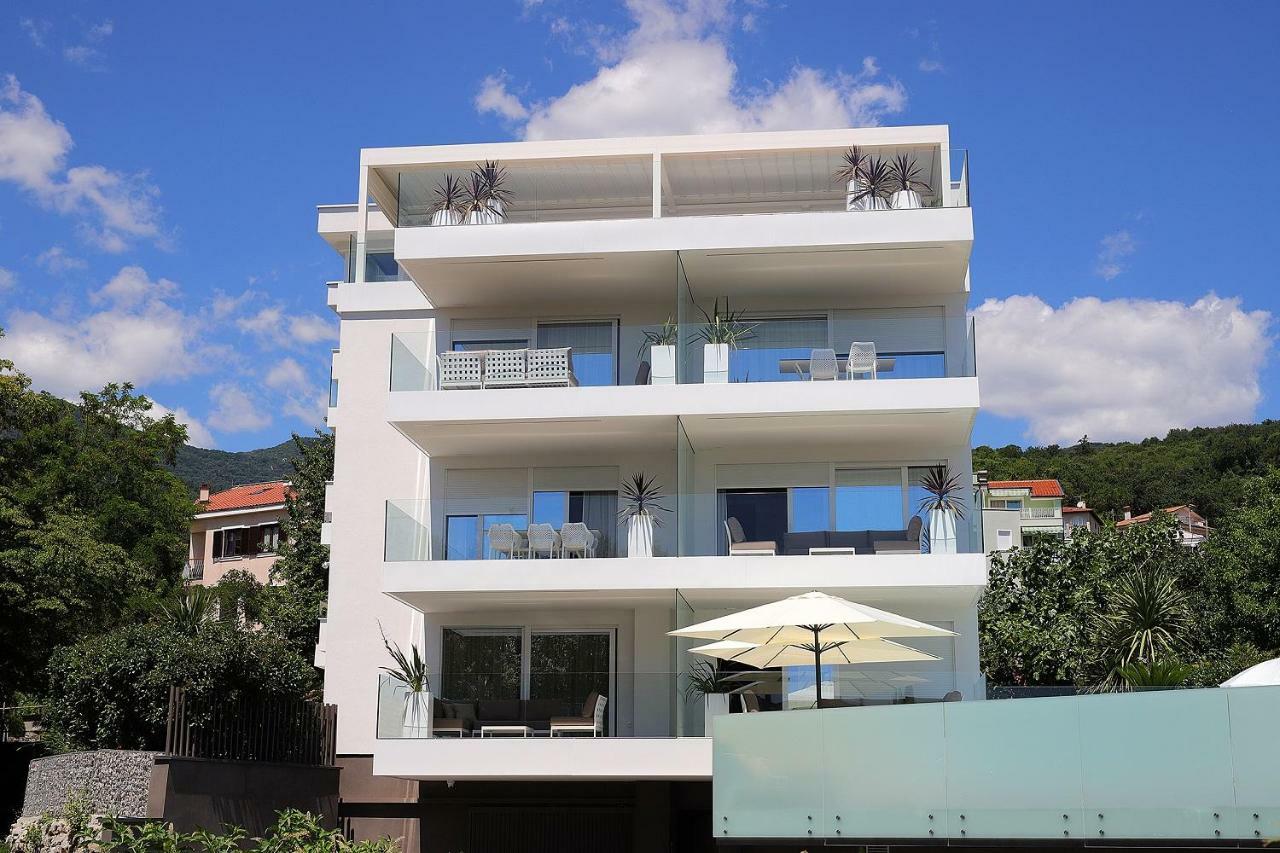 New Apartment With Swimming Pool Near The Beach Ičići Exterior foto
